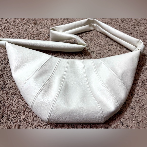 Handmade Vegan Leather Croissant/Crescent/Dumpling/Banana Bags Crossbody - Picture 1 of 11